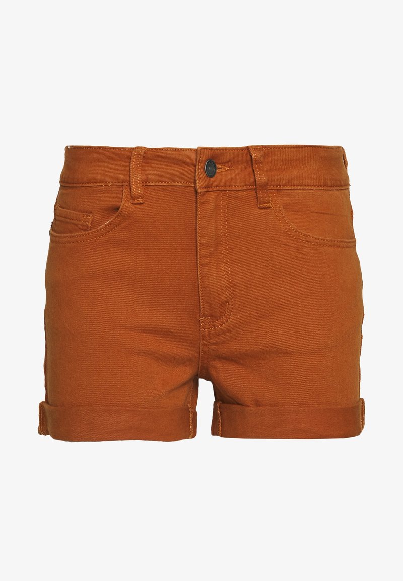 Shorts de mezclilla color óxido con botón frontal, trabillas para cinturón, pequeños bolsillos frontales y dobladillos enrollados.