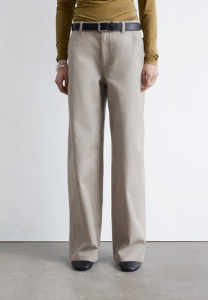 Uvrstitev 8: & OTHER STORIES - WIDE-LEG TWILL - Hlače