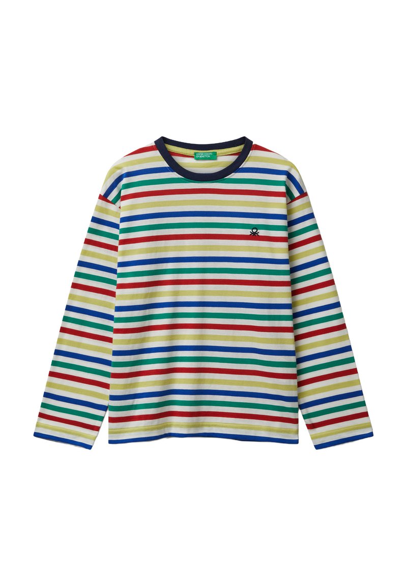 Triko s dlouhým rukávem a kulatým výstřihem s vodorovnými pruhy v červené, zelené, modré a žluté barvě, s malým černým logem na levé části hrudi.