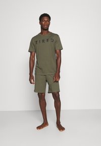 Pier One Conjunto de pijama - khaki