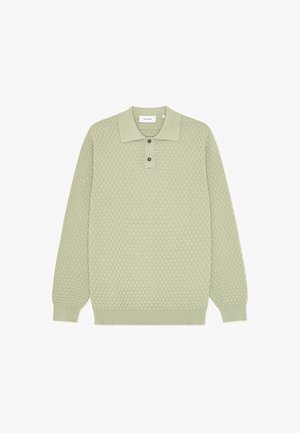 Ανοιχτό πράσινο πλεκτό πούλοβερ με υφή, γιακά και πατιλέτα με τρία κουμπιά. Μακριά μανίκια, ριμπ τελείωμα στα μανίκια και στη βάση.