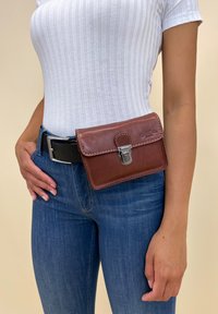 Gusti Leder - SARAH - Bum bag - dark brown Thumbnail Image 1