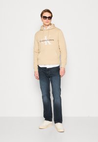 Calvin Klein Jeans SEASONAL MONOLOGO REGULAR HOODIE - Felpa - pale khaki