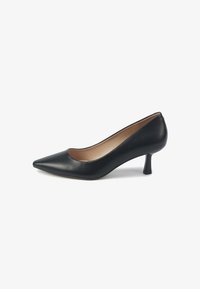 Nine West Monroh Pump in Black Nine West Monroh Pump in Black