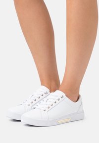 Tommy Hilfiger Joggesko - white/gold