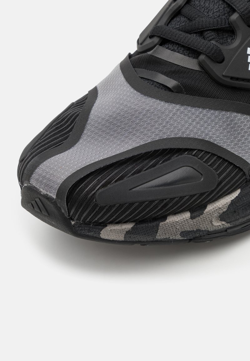 adidas by Stella McCartney ADIDAS BY STELLA MCCARTNEY ULTRABOOST