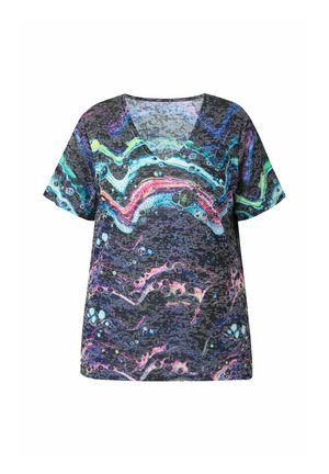 Lyhythihainen V-pääntie-paita pehmeästä kankaasta, jossa on monivärinen abstrakti aaltojen ja ympyröiden kuvio tummanharmaalla taustalla.