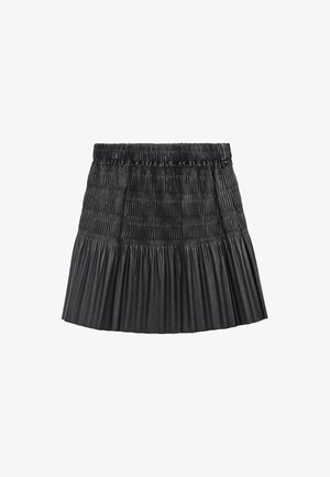 Jupe mini en cuir noir avec une taille smockée, présentant des plis verticaux et horizontaux pour la texture et une silhouette évasée.