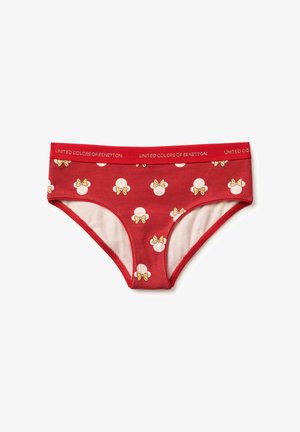 Rote Damenunterwäsche mit weißen Blumenformen, gelben Schleifen und einem roten, elastischen Bund mit dem Aufdruck "United Colors of Benetton".