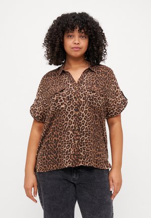 Vero Moda Curve VMCBUMPY SHIRT - Button-down blouse - silver mink