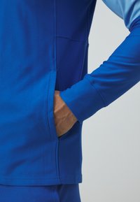 Under Armour CHALLENGER - Tuta - tech blue/white