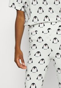 Monki Leggings - Calças - white