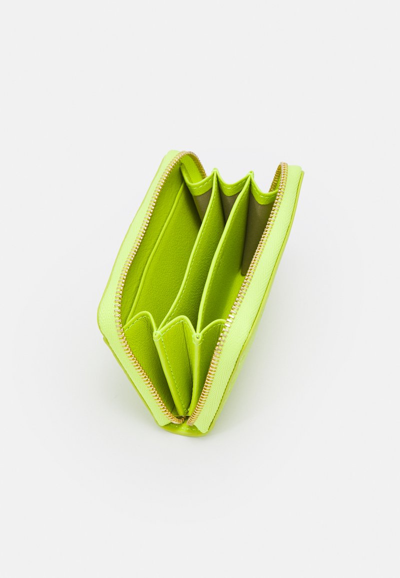 MCM AREN ZIPPED WALLET MINI - Geldbörse - acid lime/hellgrün