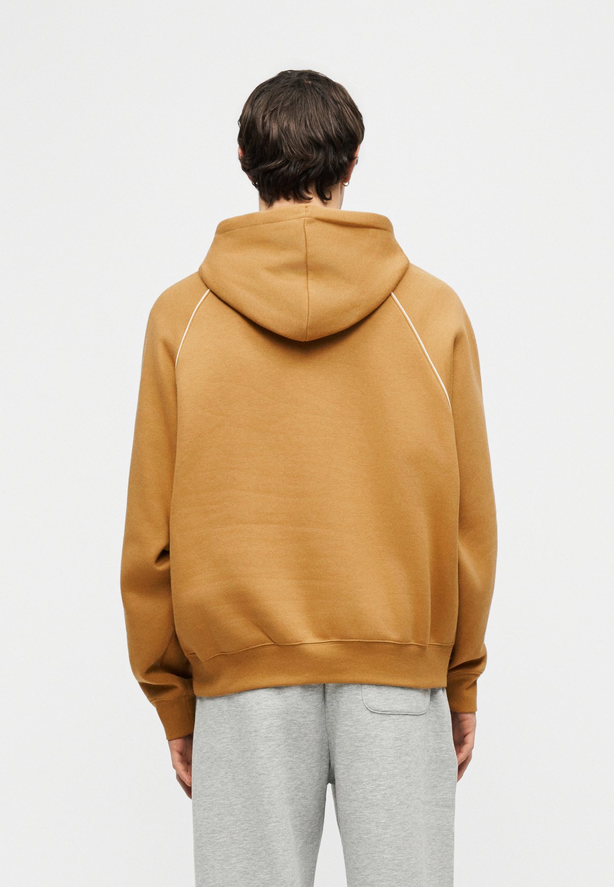 LINEAR GRAPHIC UNISEX