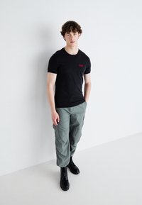 Levi's® GRAPHIC TEES 3 PACK - Pamata T-krekls - white/medium heather grey/caviar