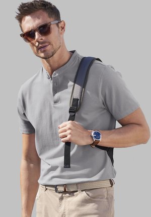 john devin Basic T-shirt - grau