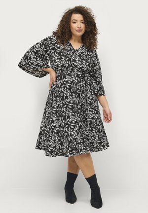 Ellos Plus collection - Sukienka letnia