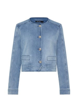 Hellblaue Jeansjacke mit rundem Ausschnitt, langen Ärmeln, vier silbernen Knöpfen vorne und zwei aufgesetzten Taschen mit Klappe vorne.