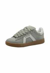 Hellgraue Sneaker mit einer glatten Wildlederoberfläche, weißen Akzenten und einer strukturierten Gummisohle. Verfügt über schnurlose Rundsenkel und ein Logodetail auf der Zunge.