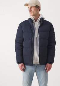 Guess JACKET - Chaqueta de invierno - dark blue