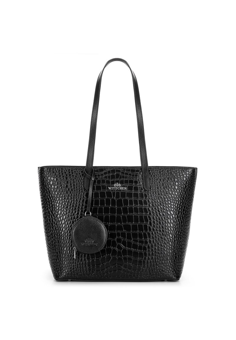 Czarna torba typu tote wykonana z teksturowanej skóry w wzór krokodyla, z podwójnymi uchwytami i odczepianą okrągłą saszetką na monety. Zawiera detal z logo z przodu.