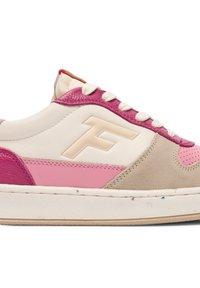 Sneaker with a cream base, pink and beige leather accents, textured pink panel, white laces, and a raised logo on the side.