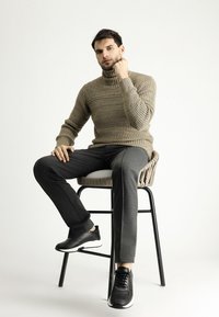 Kigili TURTLENECK - Maglione - medium mink