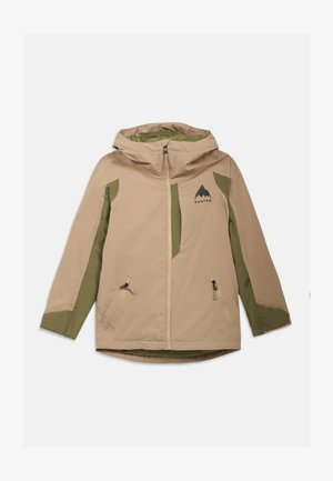 Chaqueta impermeable beige y verde con capucha, cremallera frontal, dos bolsillos con cremallera y un logo de montaña en el pecho.