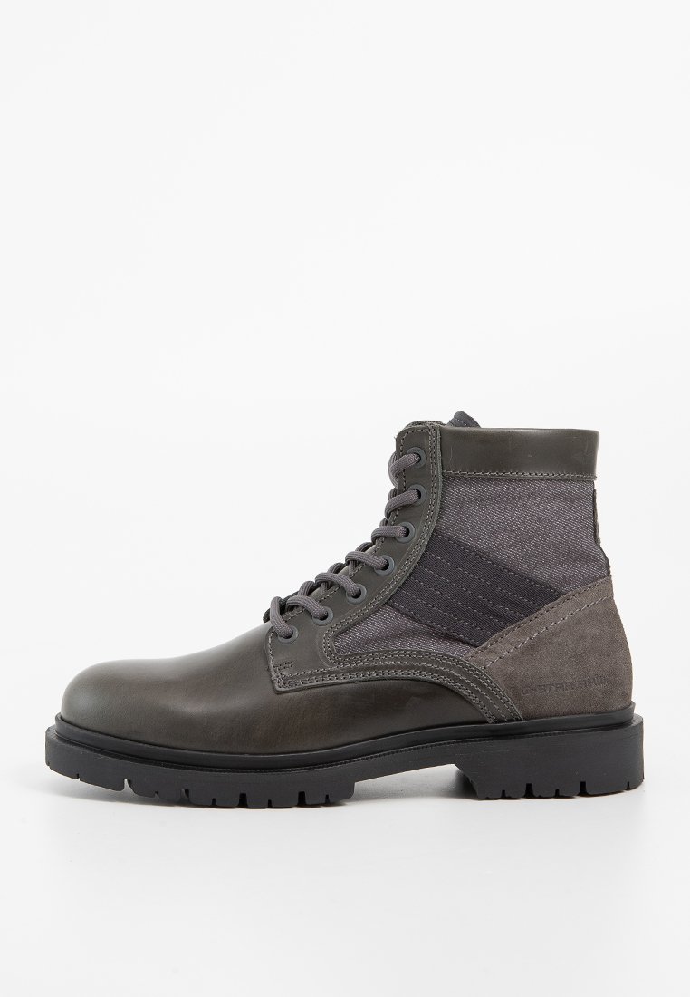 Botines con cordones