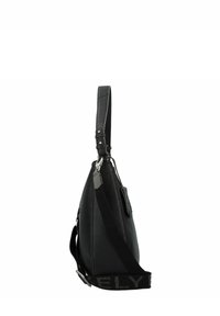 Borsa a tracolla in pelle nera con superficie texture, forma angolata, tracolla regolabile e dettagli in metallo argento.