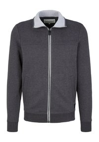 Giacca zip-up grigio scuro con colletto grigio chiaro, polsini e orlo a coste. Presenta tasche laterali e una texture liscia e morbida.