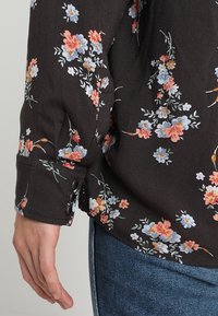 Wrangler Hemdbluse - black