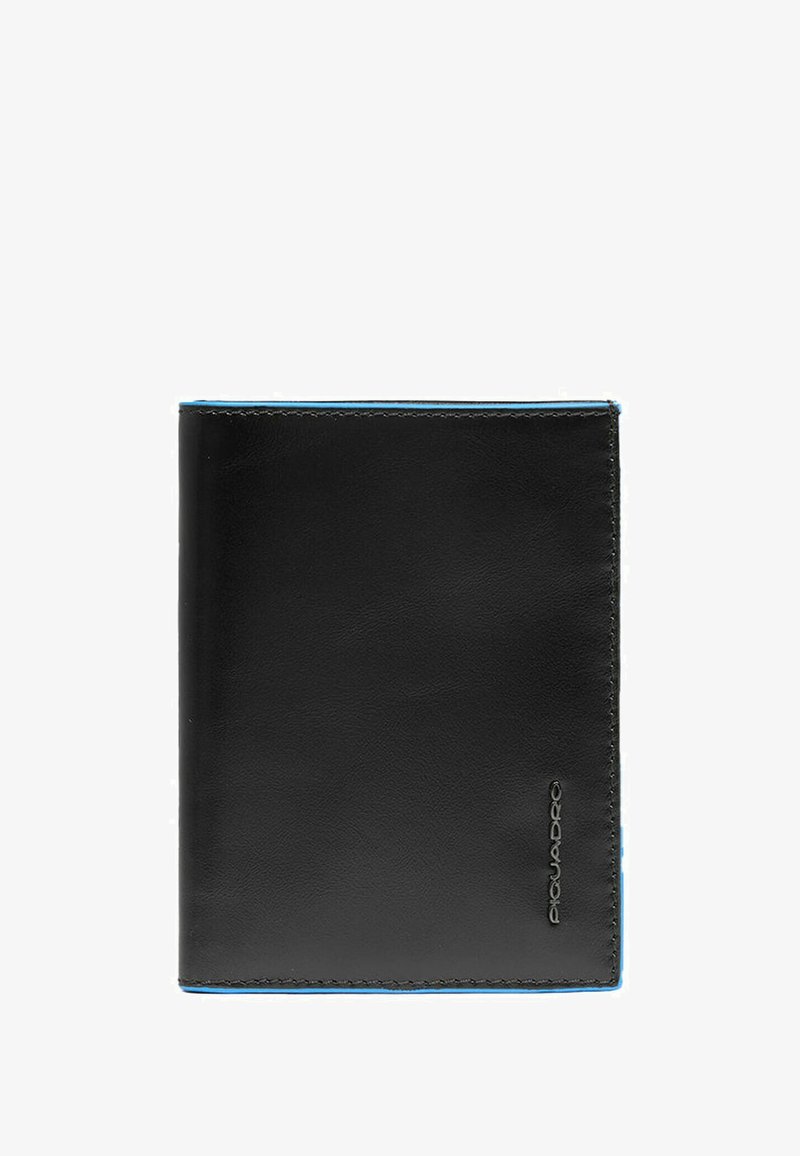 Portefeuille en cuir noir avec des accents de surpiqûres bleues, profil mince et logo embossé. Texture lisse, design simple, forme rectangulaire.