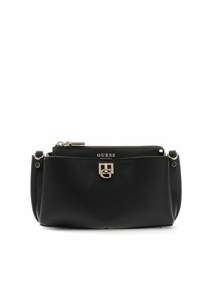 Pochette en cuir noire GUESS avec ferrures argentées, poche à rabat avant et compartiment principal zippé, arborant le logo de la marque.