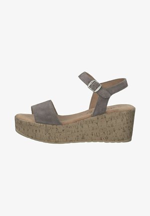 s.Oliver Sandały na koturnie