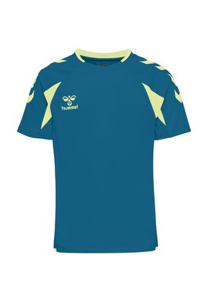 Blå sportsjakke med korte ærmer, gule chevronmønstre på skuldre og sider samt et lille hummel-logo på brystet.