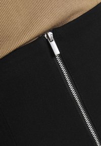 VILA VIASMIN NEW SKIRT - Minissaia - black