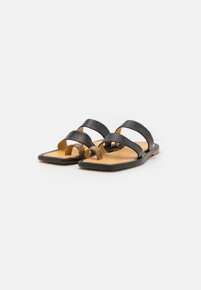 Rejina Pyo LARISSA - Mules - black