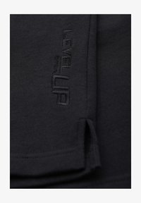 Sélectionné, black