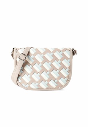 Petit sac bandoulière avec sangle ajustable, présentant un motif tissé beige, blanc et bleu clair sur le rabat avant.