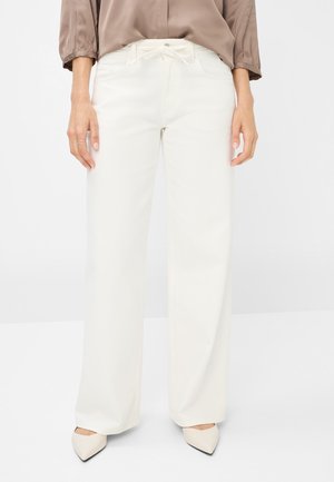 STYLE MORGAN - Flared Jeans - offwhite