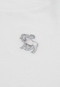 Abercrombie & Fitch SHORT SLEEVE ESSENTIAL TEE - Basic póló - bright white