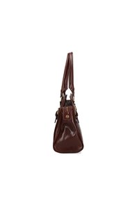 Borsa a tracolla in pelle marrone con forma arrotondata, manico singolo, chiusura con zip e cuciture decorative vicino alla parte superiore.