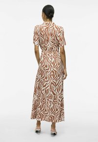 VILA Robe longue - mocha bisque