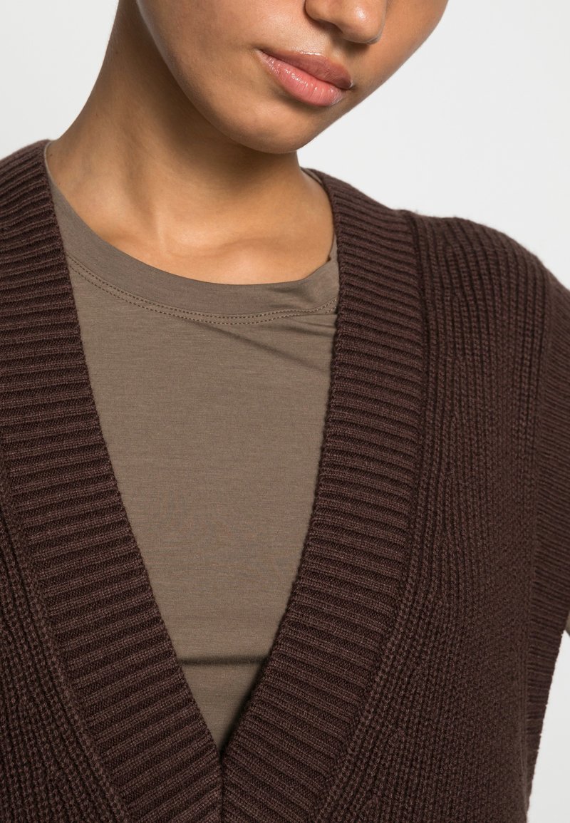 Damen Freizeitkleider | Selected Femme SLFEVELYN DRESS Strickkleid coffee bean/braun - HO33615 Damen Freizeitkleider | Selected Femme SLFEVELYN DRESS Strickkleid coffee bean/braun - HO33615