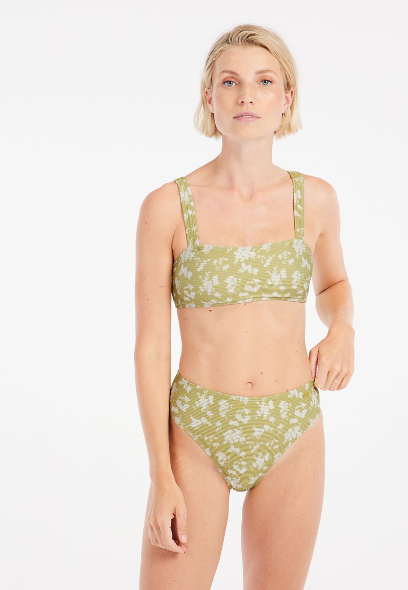 Zelený kvetinový bikiny set s topom so štvorcovým výstrihom, širokými ramienkami a vysokým pásom so štruktúrovaným dizajnom a jemným kvetinovým vzorom.