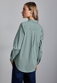 Street One Blus - grün