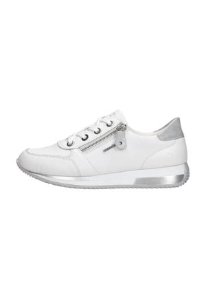 Baskets blanches avec une tige en cuir lisse, détails en argent, lacets à l'avant et fermeture éclair sur le côté. Présente une semelle texturée contrastante.