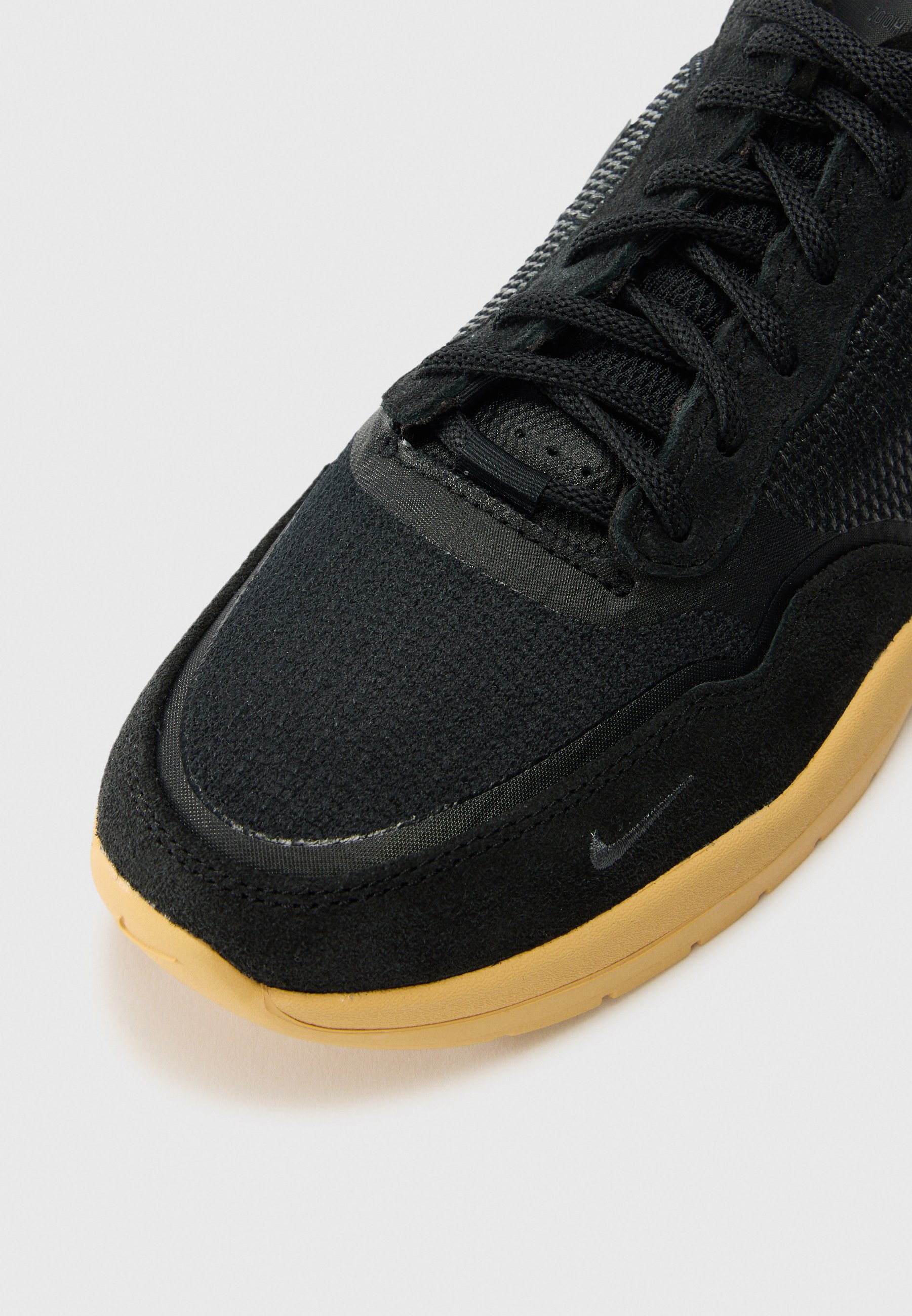 ◆正規品◆NIKE SB PS8 BLACK GUM YELLOW WHITE◆関税込◆人気◆ 国内6月30日発売開始】ナイキ SB PS8 ブラック/アンスラサイト