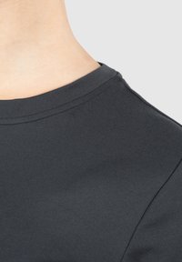 Smilodox CROP  czarny